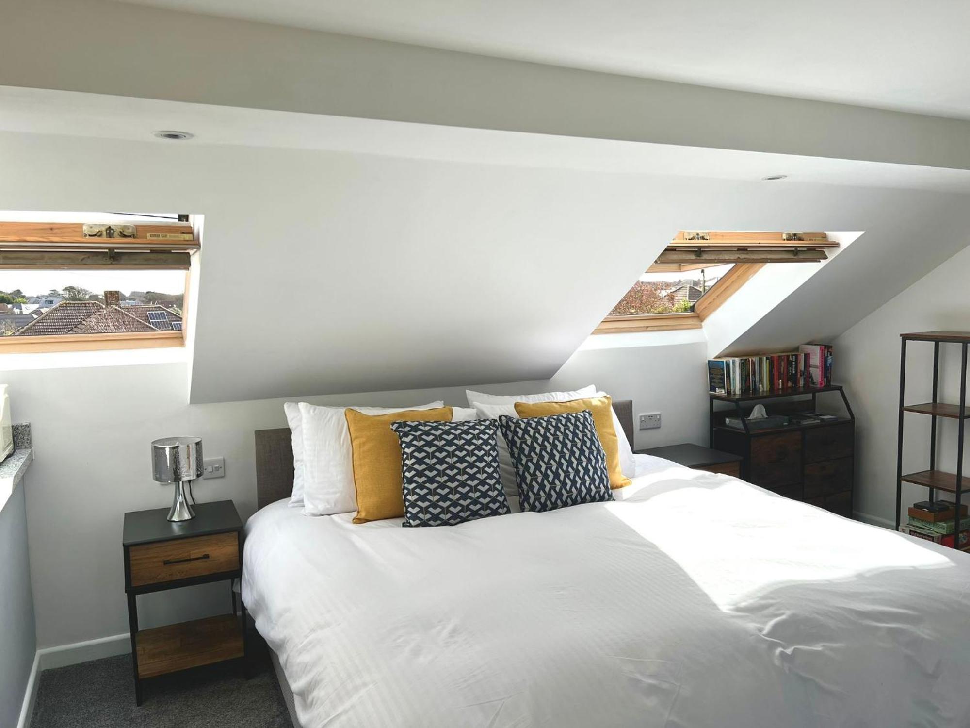 Seascape - Stylish Modern Apartment Barton on Sea Exterior photo
